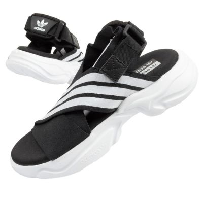 21. Adidas Magmur Sandale W EF5863