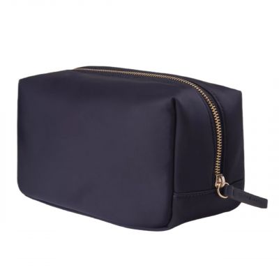 8. Tommy Hilfiger My Tommy Idol Kulturtasche AW0AW13659