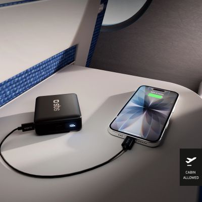 15. SBS HD 30W 10000mAh USB-C Powerbank mit LCD-Display – Schwarz