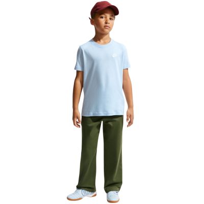 8. Nike Sportswear Kinder-T-Shirt Hellblau FZ5177 407