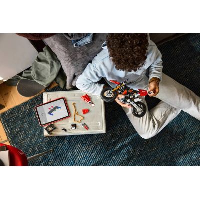 10. LEGO Technic 42238 - Ducati Desmo450 MX Werksmotorrad