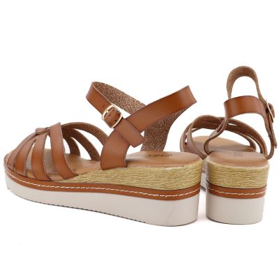 70. Beige, geschlossene Sandalen mit Lochmuster von Sabatina für Damen