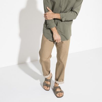 9. Birkenstock Arizona Soft Footbed Oiled Leather Narrow Faded Khaki Slides für schmale Füße (1019377)