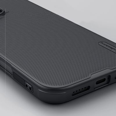 8. Nillkin Super Frosted Shield Pro Hülle für iPhone 16 Pro – Schwarz