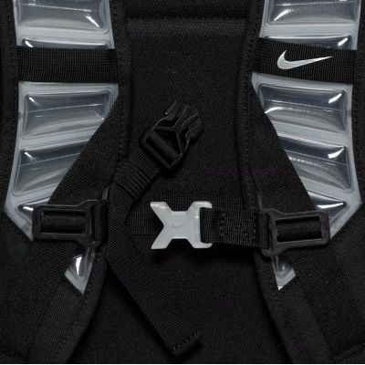 5. Nike Varsity Elite Rucksack 32L Schwarz - HM9965-010