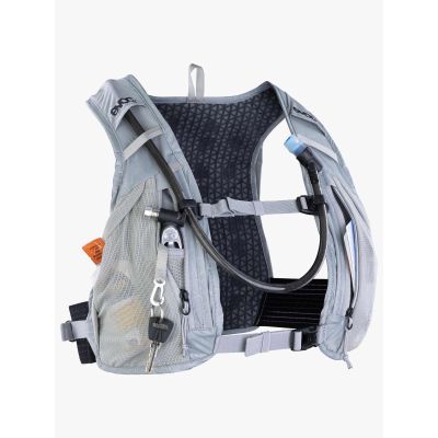 6. EVOC Hydro Pro 6 Rucksackweste + Trinkblase 1,5 Stone