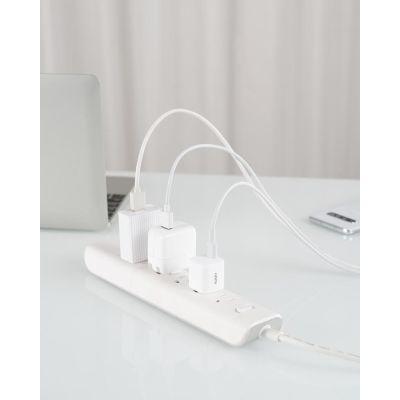 3. AUKEY PA-B1 WEISSES 20W USB-C PD WANDLADEGERÄT