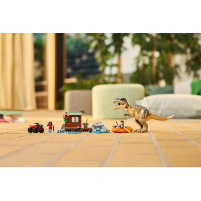 6. LEGO Jurassic World 76975 T. rex Flussflucht