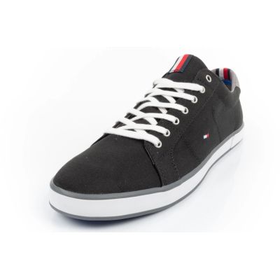 19. Tommy Hilfiger Sneakers M FM0FM00596990