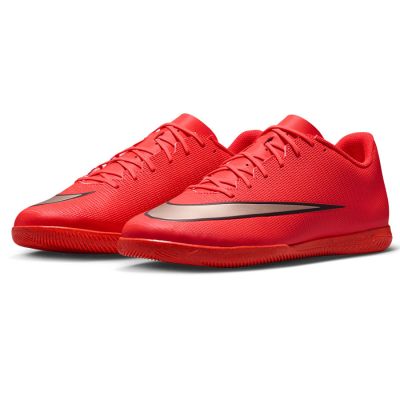 4. Nike Mercurial Vapor 17 Club IC Schuhe IM5964-600
