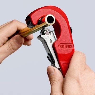 6. Knipex 90 31 02 SB Handrohrschneider