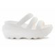 8. Crocs Mega Crush Flip-Flops mit drei Riemen 209842-0WV
