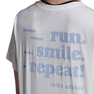 6. adidas Signature Tee W GV1345