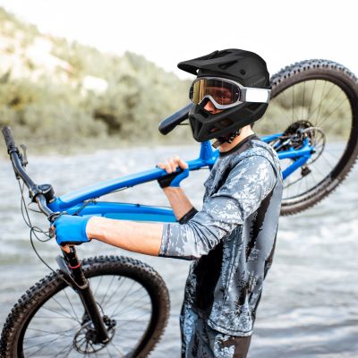 14. Wozinsky Integralhelm mit abnehmbarem Visier, Größe 60–62 cm – Schwarz