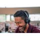 23. POLY Voyager Focus 2 USB-CC Headset mit USB-C/A-Adapter und Ladestation