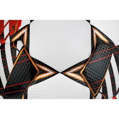 3. Wählen Sie Brillant Super Fifa T26-19000 Fußball