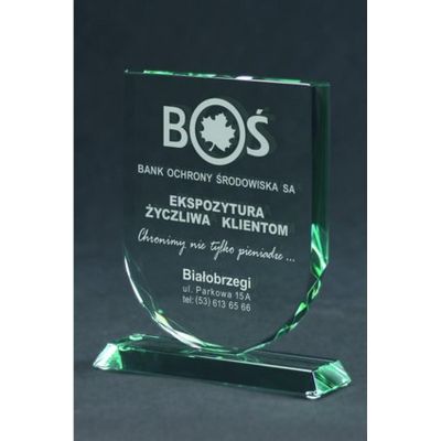 9. Gravierte Glastrophäe mit Etui