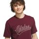 4. Herren-T-Shirt adidas Varsity Tailsweep Graphic in Burgunderrot KS2180