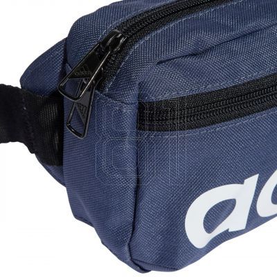 4. adidas Essentials Gürteltasche HR5361