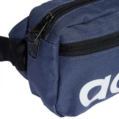4. adidas Essentials Gürteltasche HR5361