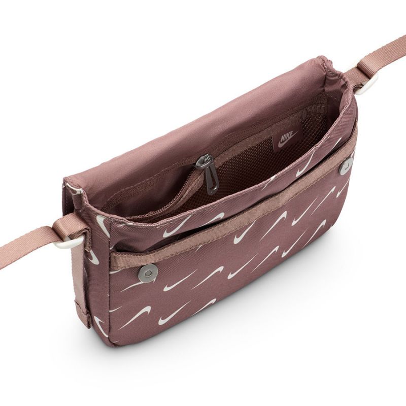 5. Nike Sportswear Futura 365 Gürteltasche FN0938-208