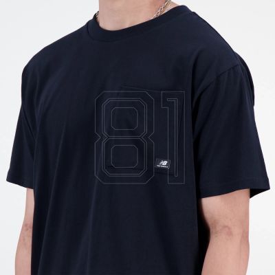 6. New Balance T-Shirt Essentials Reimagined Cott M MT31542BK