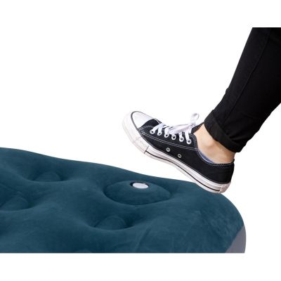 28. Beflockte Matratze für 2 Personen mit integrierter Fußpumpe 191x137x22cm 24131