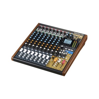 2. Tascam Modell 12 – 10-Kanal-Mischpult mit 12-Spur-Recorder