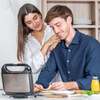 7. Black+Decker BXSA753E Sandwichmaker