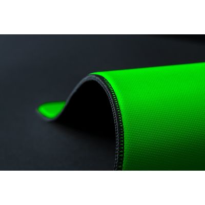 3. Razer Gigantus V2 Pro Gaming-Mauspad, L - Balance