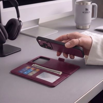 5. Tech-Protect Wallet MagSafe Hülle für iPhone 17 Pro Max / 18 Pro Max - bordeauxrot