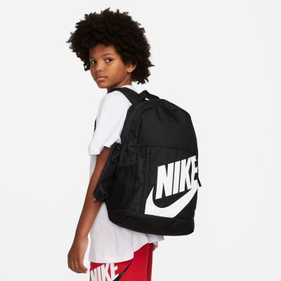 4. Nike Elemental Rucksack + Federmäppchen DR6084-010 