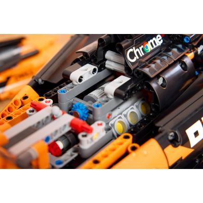 18. LEGO 42228 Technic - McLaren MCL39 F1 Rennwagen