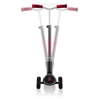23. Globber Master Prime 3-Rad-Scooter / Schwarz - New Red 664-102