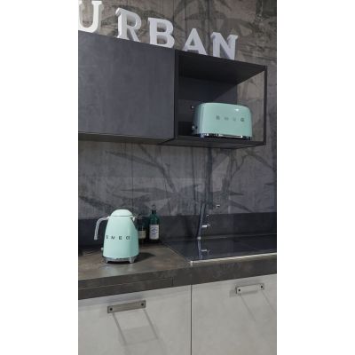 9. SMEG Toaster Modell TSF02PGEU, pastellgrüne Farbe