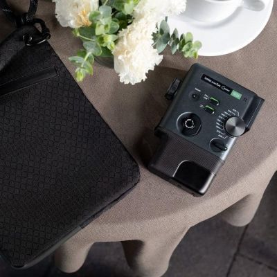 8. Fujifilm Instax mini evo Cinema 1/5" 2560 x 1920 px 62 x 46 mm CMOS Schwarz