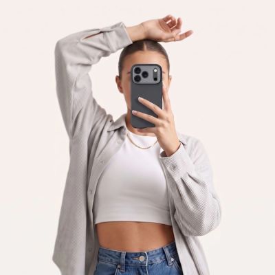 7. Tech-Protect Uniq MagSafe CC Hülle für iPhone 18 Pro Max / 17 Pro Max – Graphit