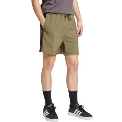 10. adidas Essentials 3-Streifen Chelsea Shorts M JW1901