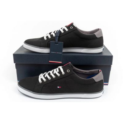 17. Tommy Hilfiger Sneakers M FM0FM00596990