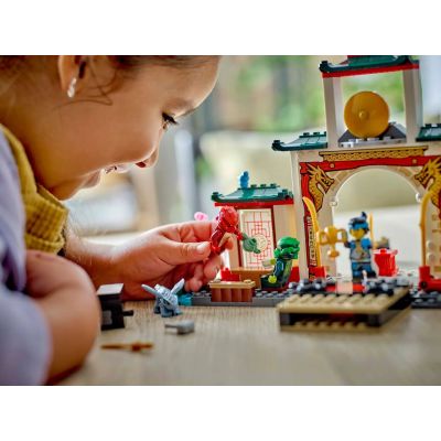 8. LEGO NINJAGO 71831 Tempel des Spinjitzu Ninja