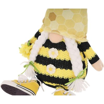 11. SQUARE GNOME SITTING BEE 35+6CM IN SNEAKERS SNEAKER FRÜHLINGSDEKORATION