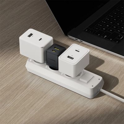 8. Baseus Palm 30W USB-C USB-A Wandladegerät - Schwarz
