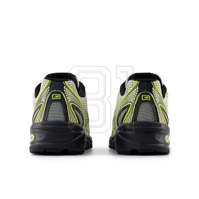 6. New Balance U740FR2 Sportschuhe