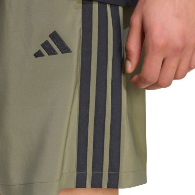 5. adidas Essentials 3-Streifen Chelsea Lite Webshorts für Herren, Olivgrün, KY4154