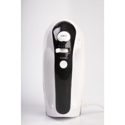 7. Adler AD 4206 Handmixer (300W; weiß)