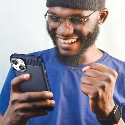 7. Carbon Case iPhone 14 Hülle flexible Gel Rückseite blau