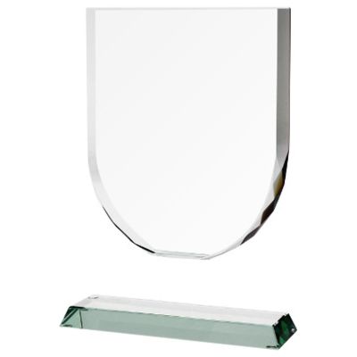 Glastrophäe mit zerbrochenem Sockel