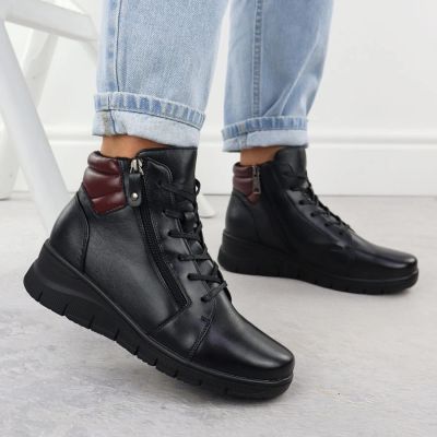11. Schwarze Damen-Lederstiefeletten mit Keilabsatz Vinceza 39963