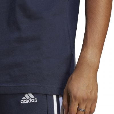 7. adidas Essentials Single Jersey 3-Streifen Tee M IC9335