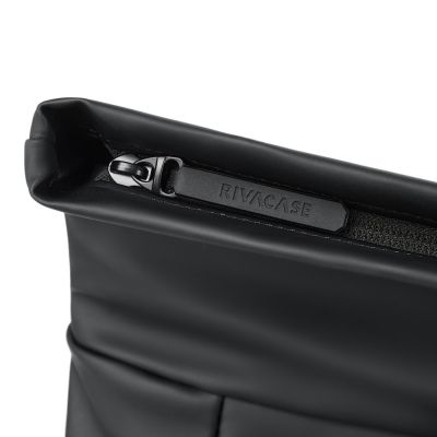 22. Rivacase Eden Rucksack, Roll-Up-Rucksack, Schwarz, Polyester, Gewachstes Leder (zum Hochziehen)